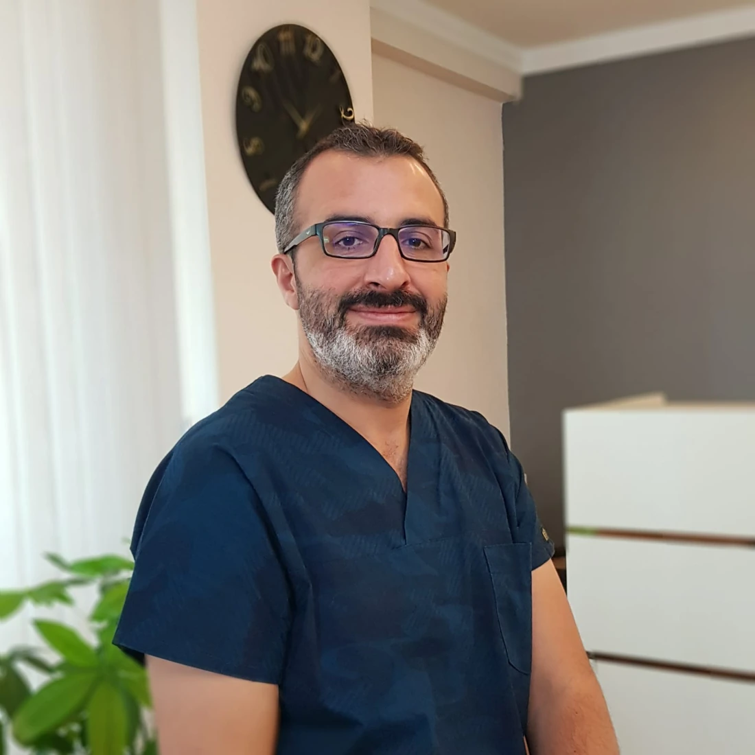 Op. Dr. İbrahim Ağrı, Atakum kliniğinde